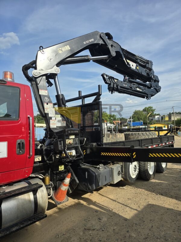 Camión Grúa con Brazo Articulado Hiab 322-5 Cap 15 ton - Imagen 6