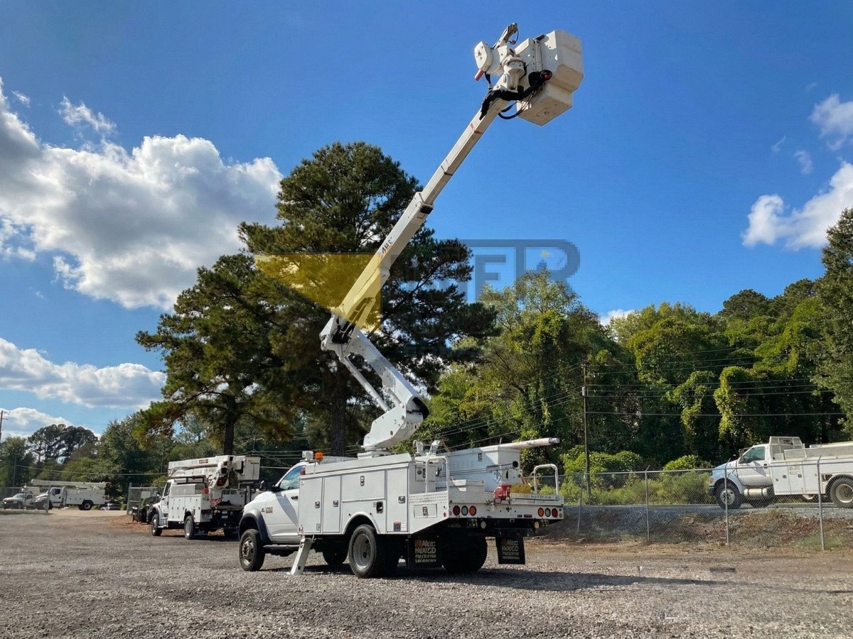 Camión canasta altec_at40